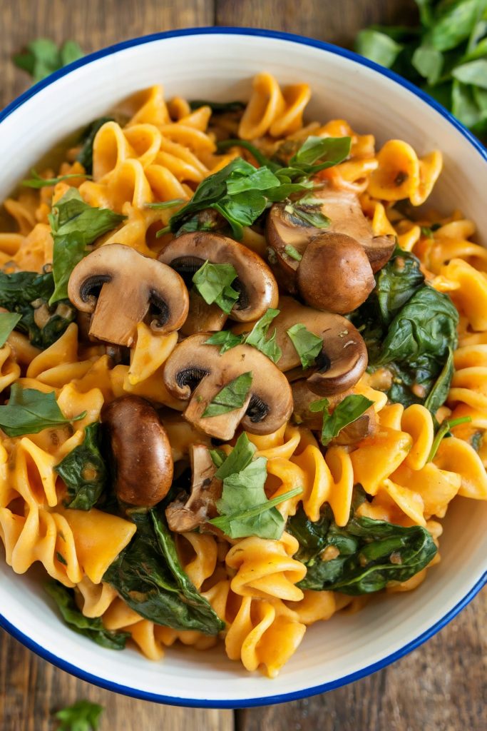 Vegan Pumpkin Pasta with Spinach and Mushrooms