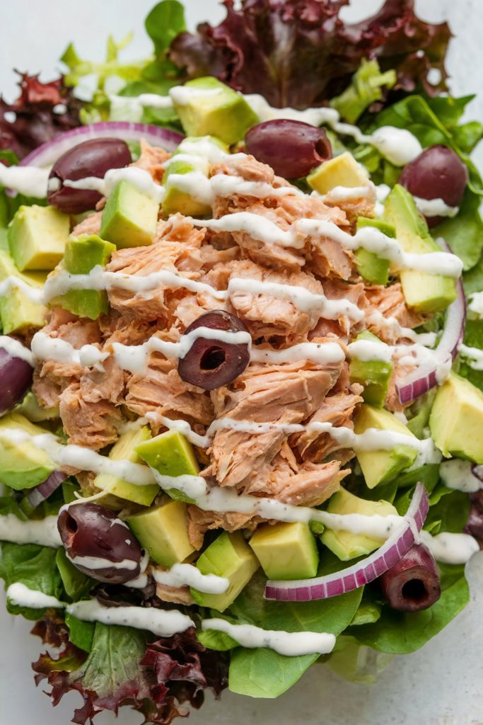 Mediterranean Tuna Salad with Avocado and Olives