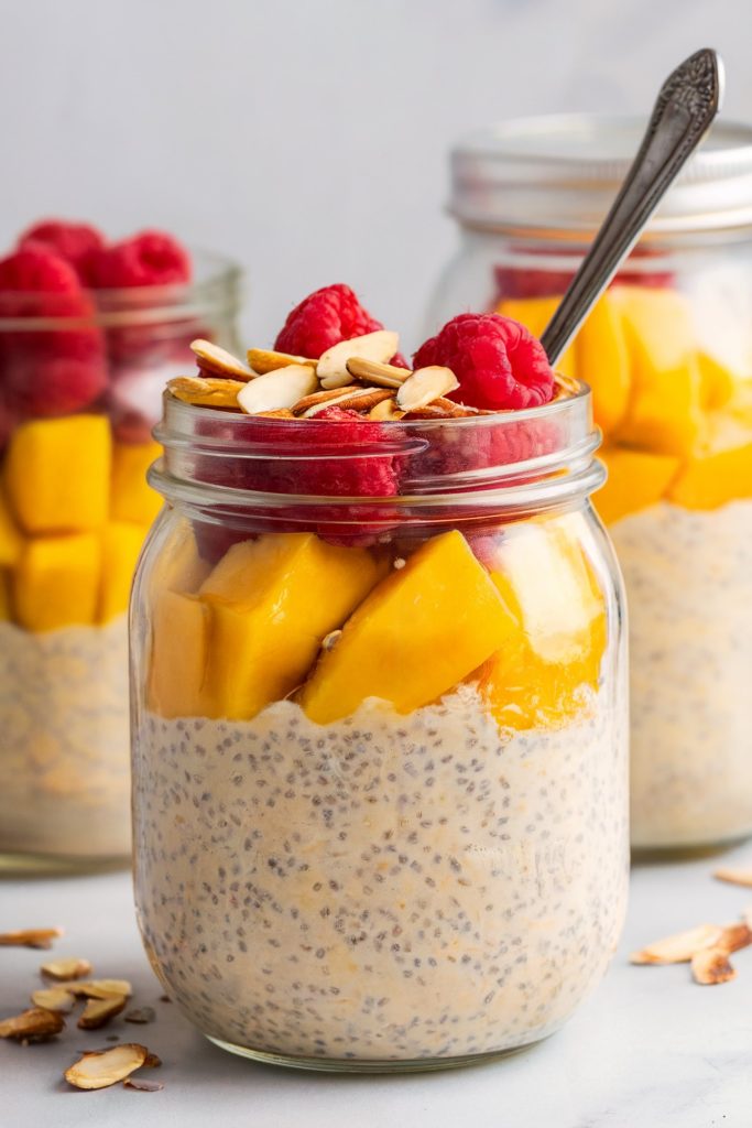Overnight Oats With Mango and Chia Seeds