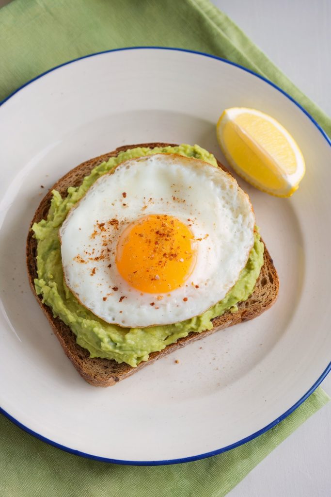 Whole-Wheat Toast with Avocado and Egg