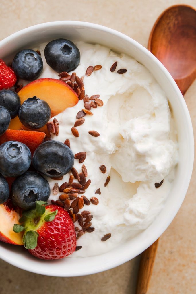 Cottage Cheese with Fruit and Flaxseed