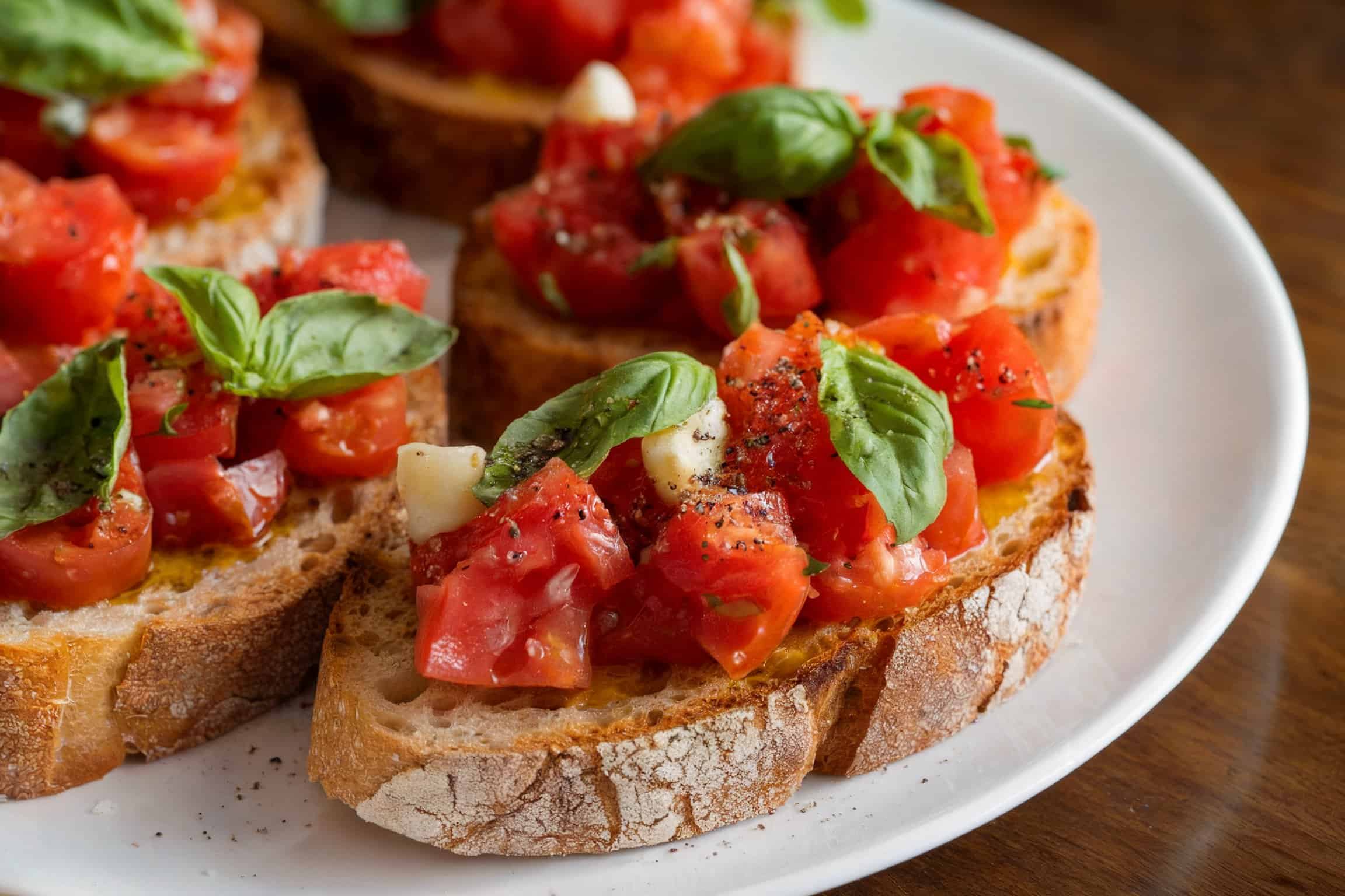 A plate of bruschetta