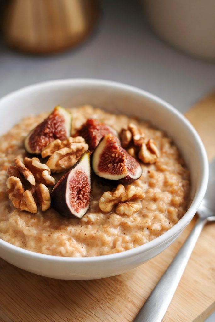 Oatmeal with Figs and Walnuts
