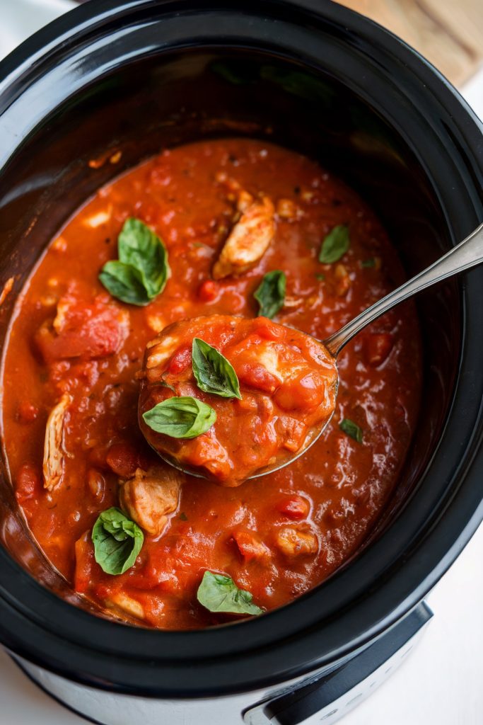 Crockpot Tuscan Chicken with Fresh Tomatoes
