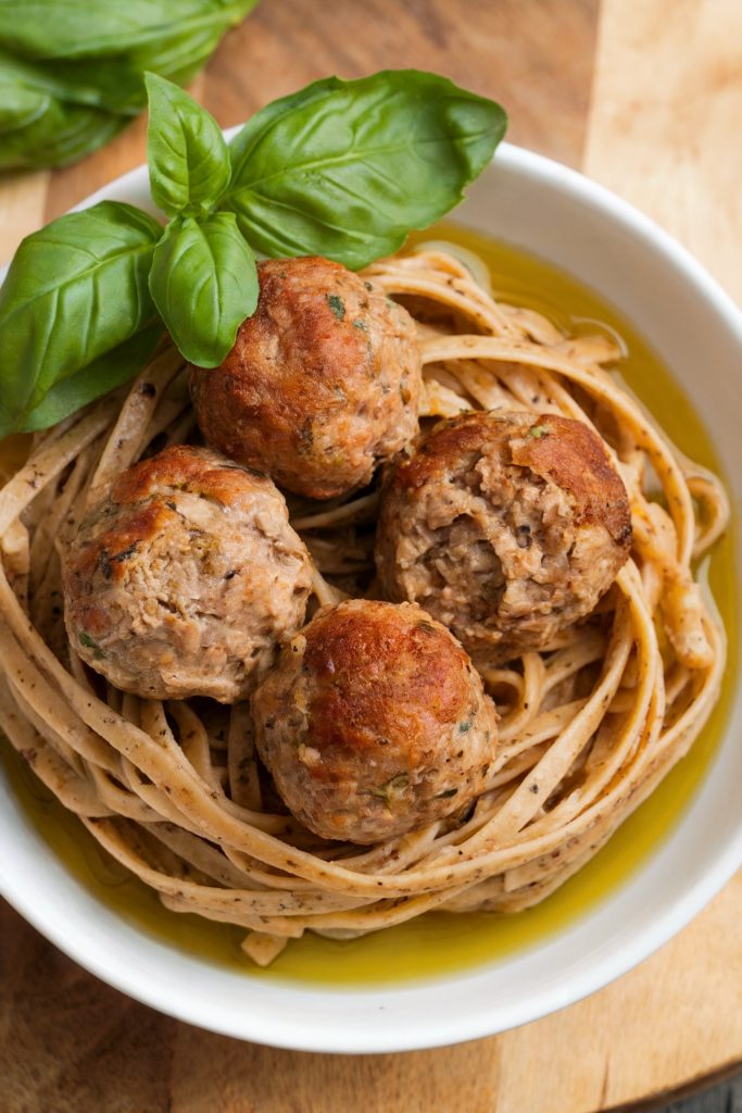 Turkey Meatballs with Whole-Grain Pasta and Olive Oil