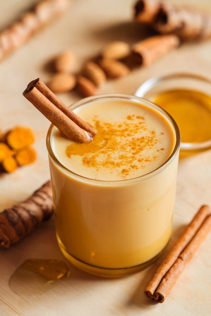 Low-Acid Golden Milk (Turmeric and Almond Milk)