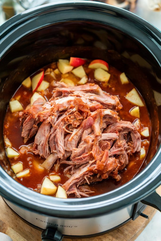 Crockpot Pulled Pork With Apple Cider Vinegar