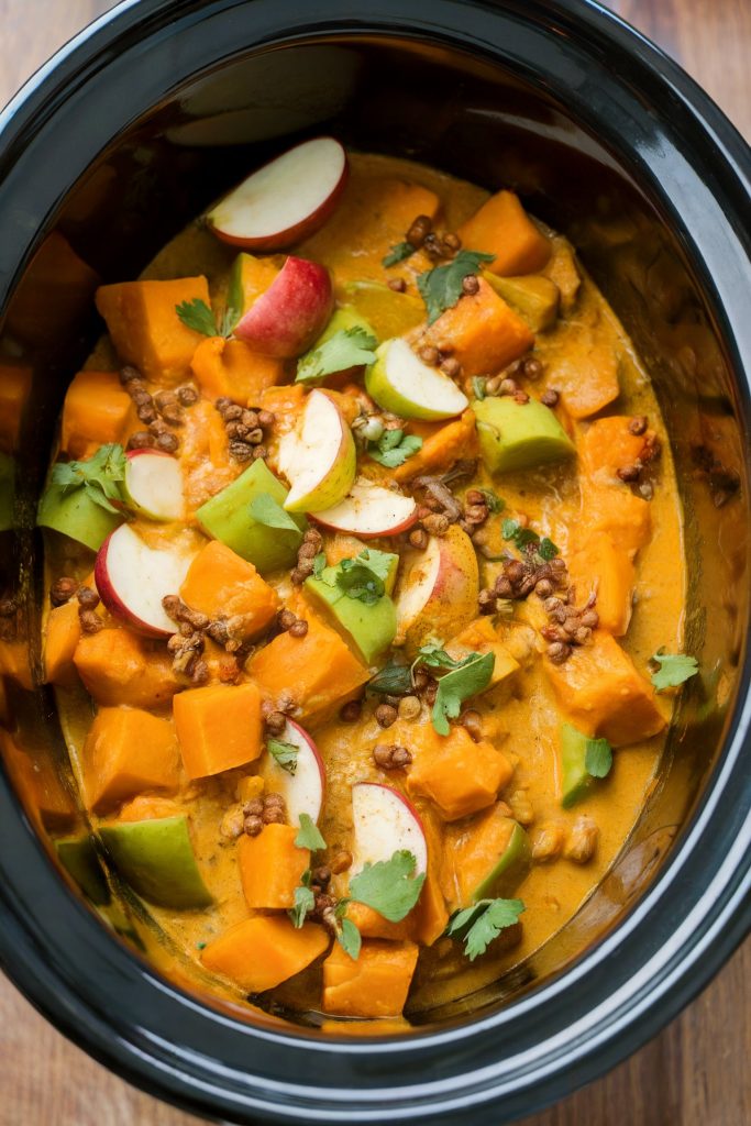 Crockpot Vegetarian Butternut Squash and Apple Curry