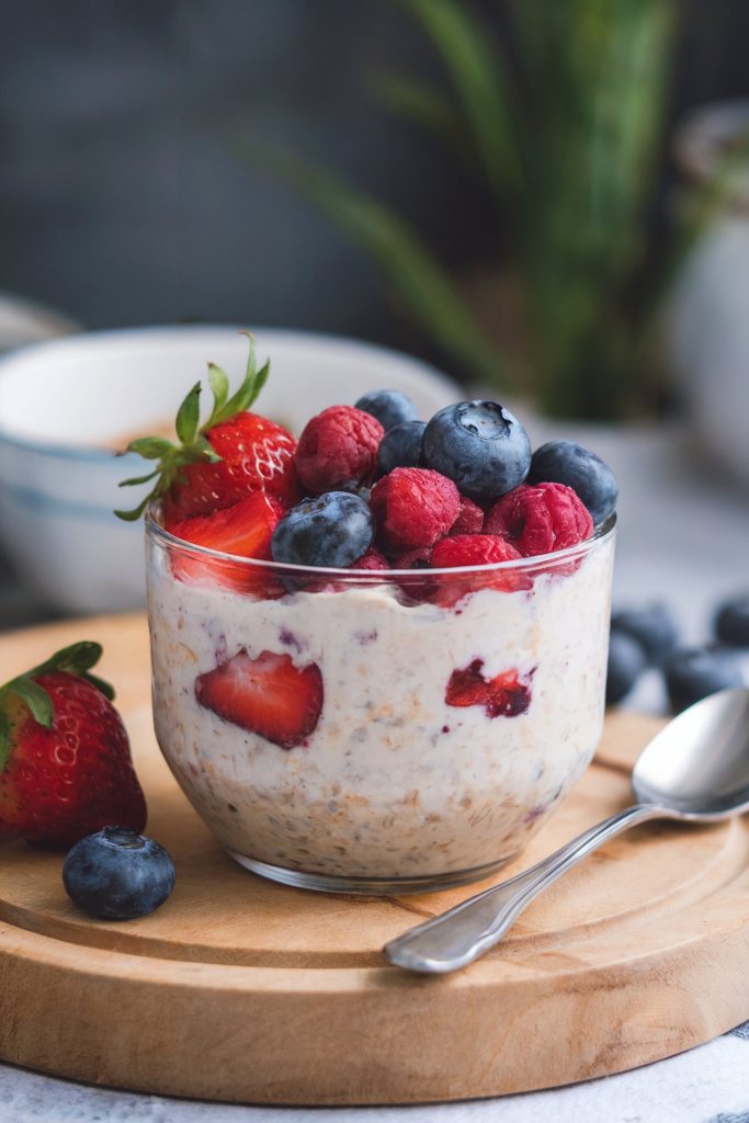 Overnight Oats with Berries