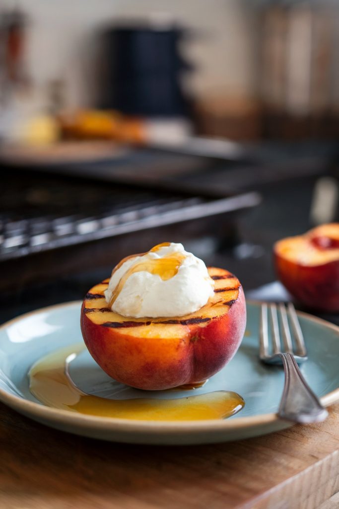 Grilled Peaches With Honey Mascarpone
