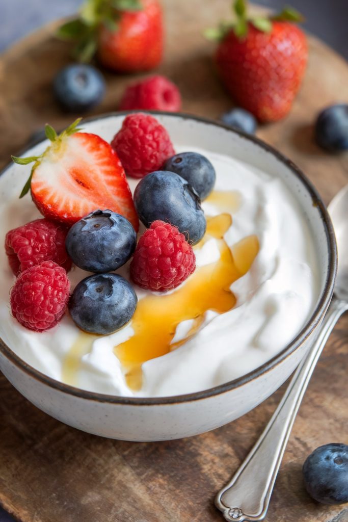 Greek Yogurt With Berries and Honey