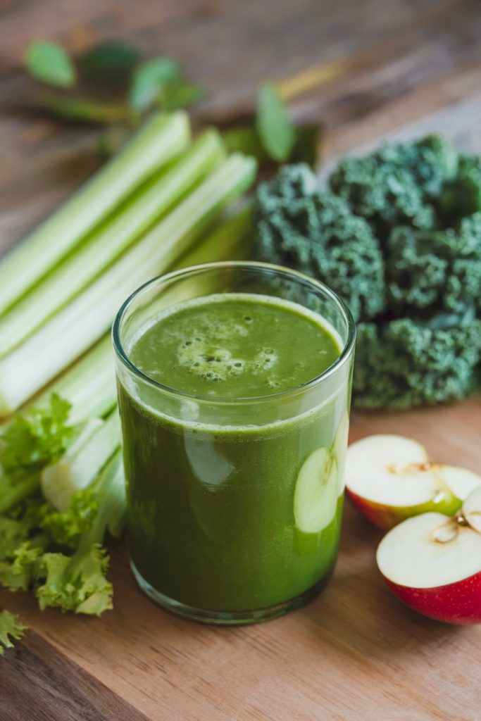 Green Detox Juice With Celery, Apple, and Kale