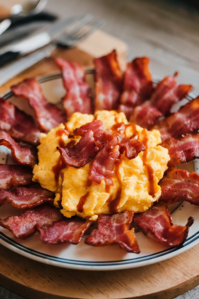 Scrambled egg with bacon