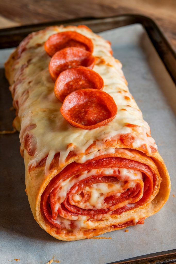 Pepperoni Pizza Stromboli