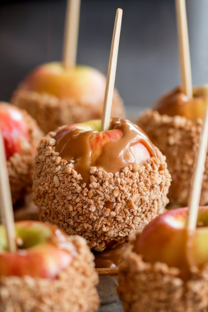 Disney's Apple Pie Caramel Apples