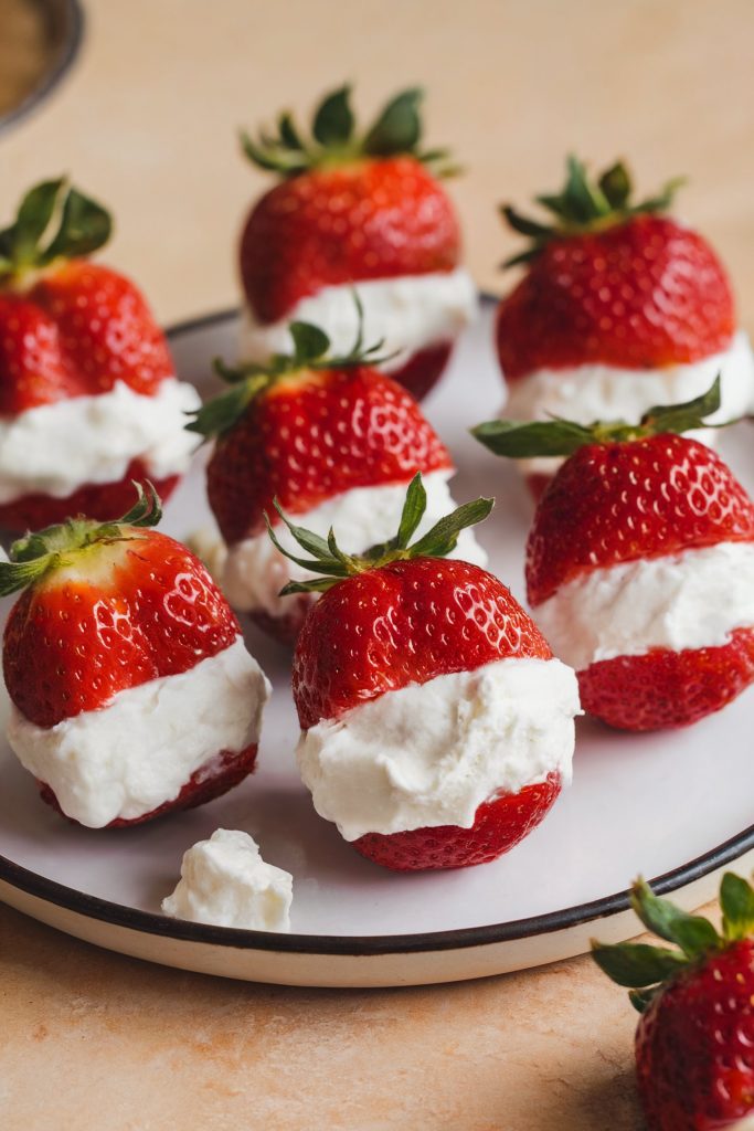 Cheesecake-Stuffed Strawberries