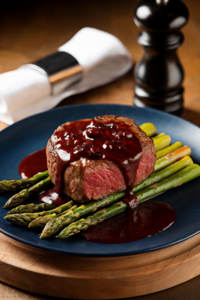Filet Mignon with Red Wine Sauce
