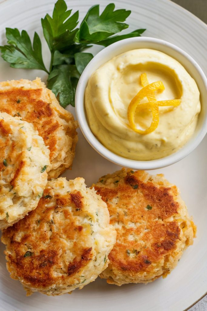 Crab Cakes with Lemon Aioli