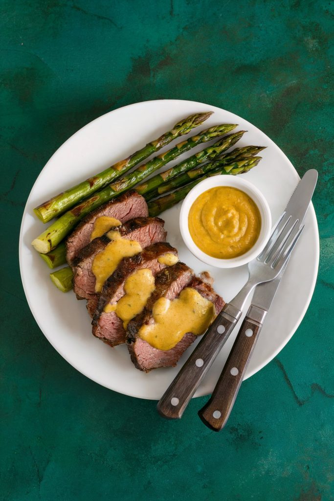 Grilled Flank Steak With Gorgonzola Cream Sauce and Asparagus