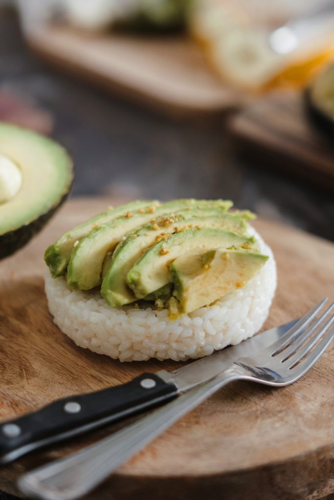 Rice Cakes with Avocado
