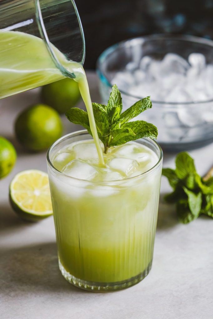Detox Limeade with Chlorophyll